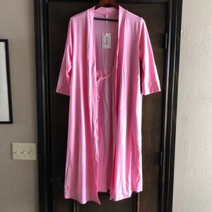 Xpenyo size medium robe NWT